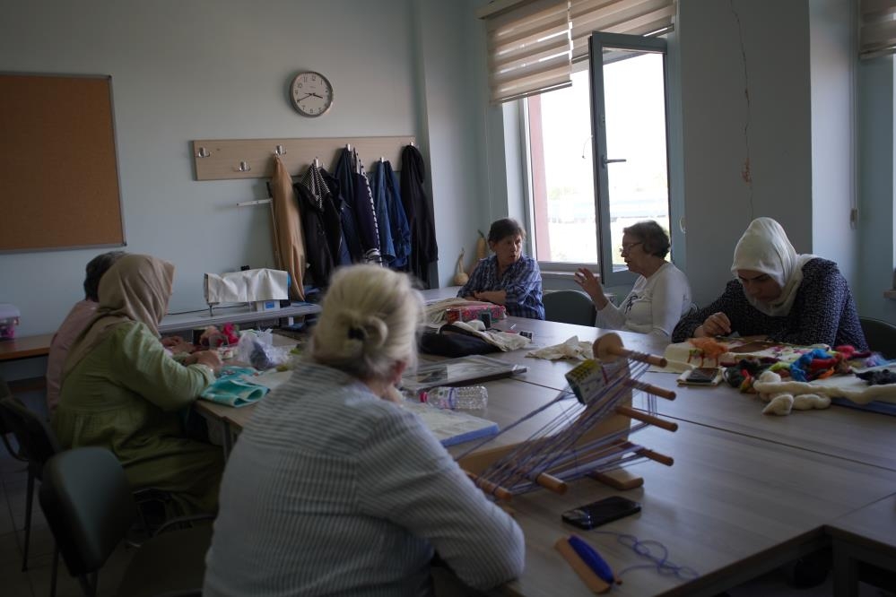 Sanata Adanmış Bir Ömür! 82 Yaşındaki Güliye Teyzenin Hikayesi