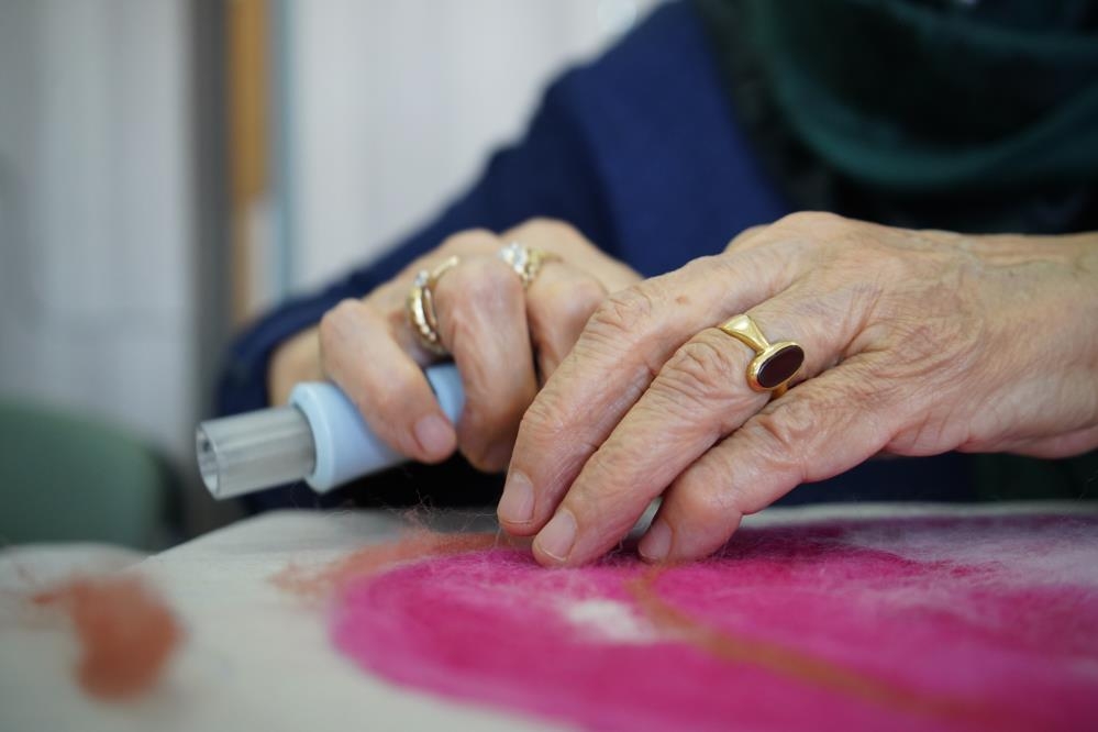 Sanata Adanmış Bir Ömür! 82 Yaşındaki Güliye Teyzenin Hikayesi