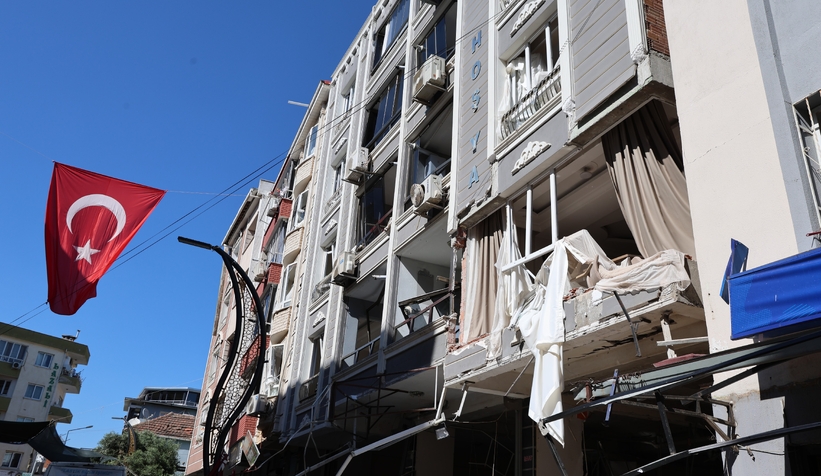 Sanayi tüpü patladı: 5 ölü, 57 yaralı, 11 bina hasar gördü