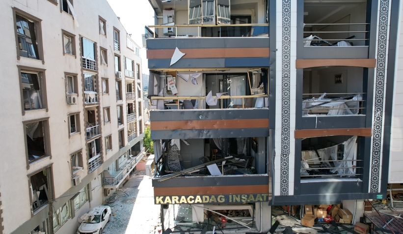 Sanayi tüpü patladı: 5 ölü, 57 yaralı, 11 bina hasar gördü