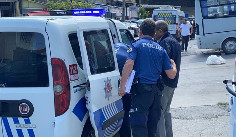 Sanayide baba iki oğlunu vurdu