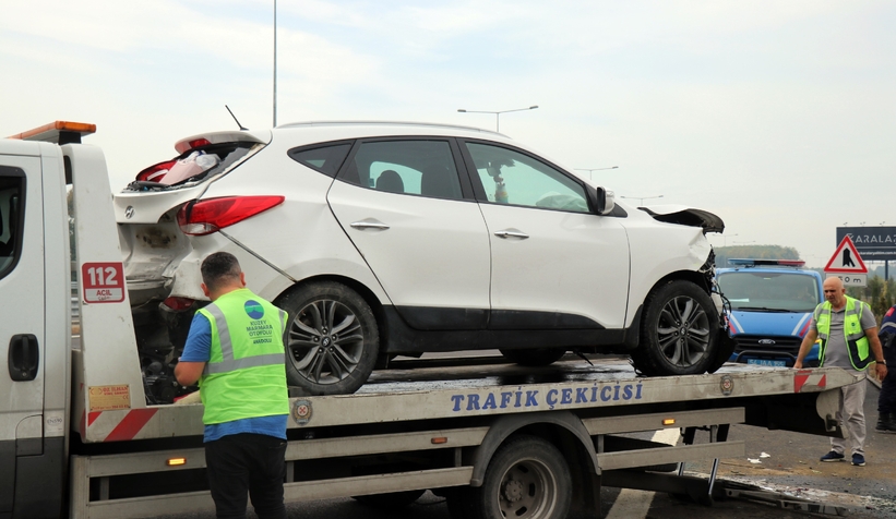 Sapağı kaçırdı kaza yaptı: 2 yaralı