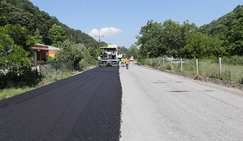 Sapanca Akçay’da asfalt işlemleri başladı