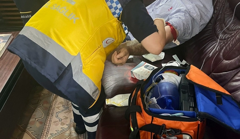 Belediye Başkanının makamında iş adamını silahla vurdu