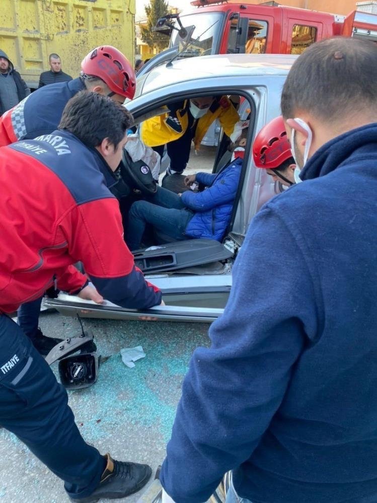 Sapanca'da zincirleme trafik kazası: 2 yaralı