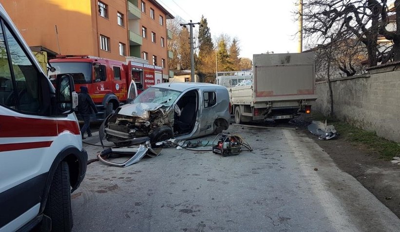 Sapanca'da zincirleme trafik kazası: 2 yaralı