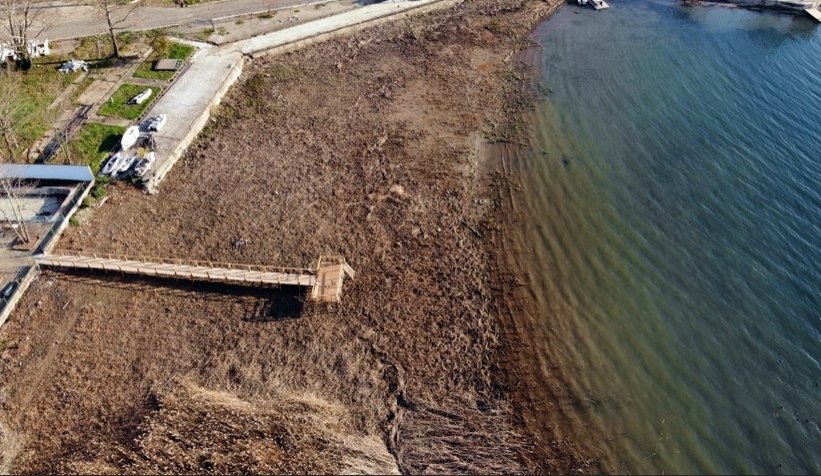 Sapanca Gölü can çekişiyor