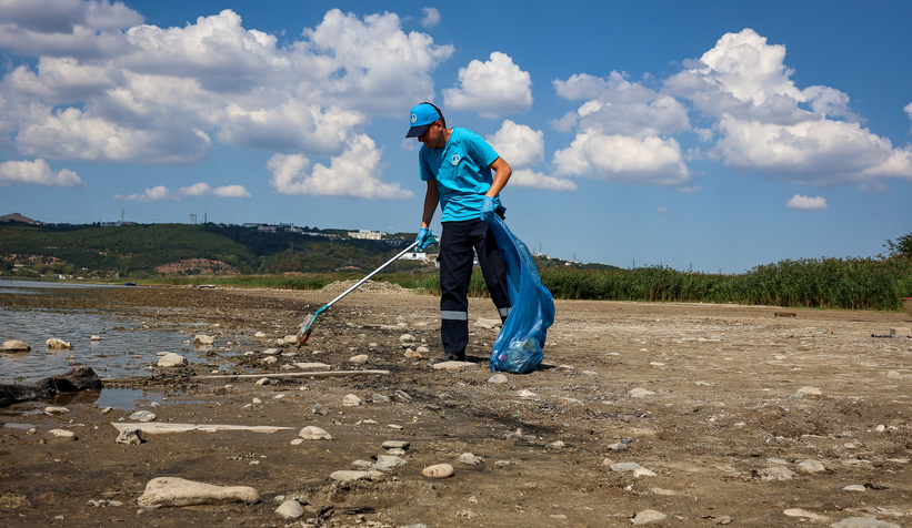 sapanca-golu-cevresinden-2-ton-cop-toplandizddkme5lww