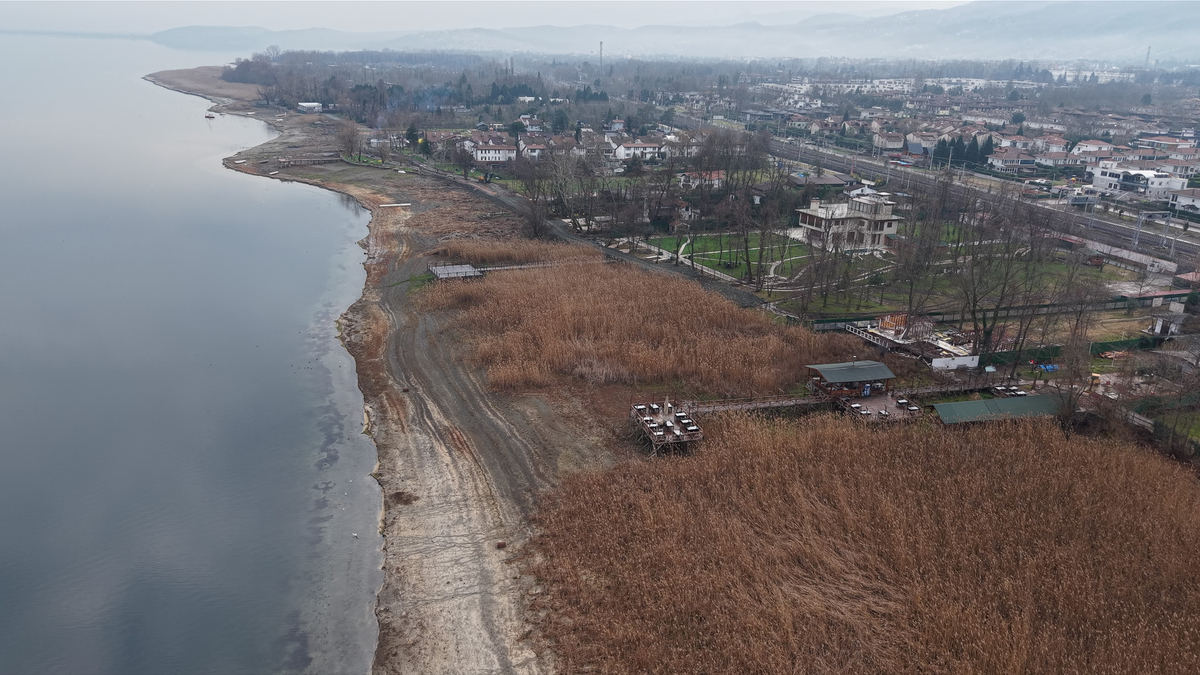 Sapanca Gölü kıyısındaki kaçak yapılarla ilgili açıklama