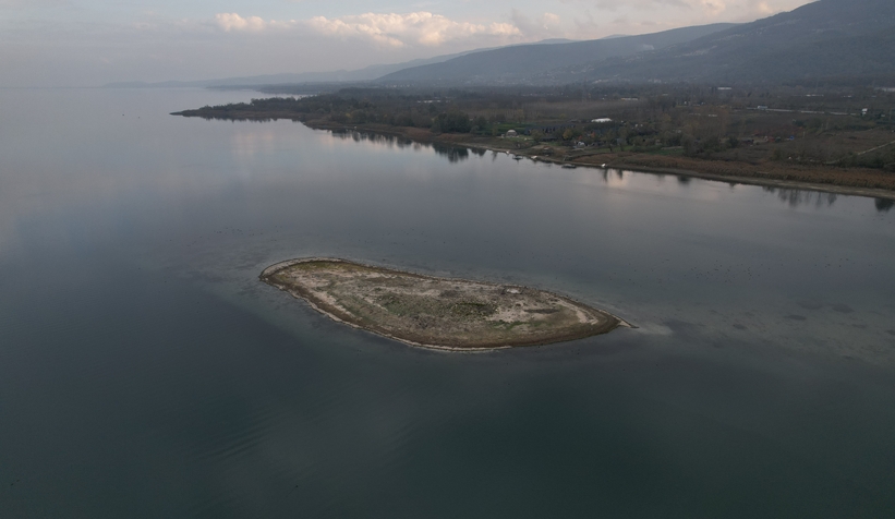 sapanca-golu-nde-gizemli-yapilarmhdtqnrnvn