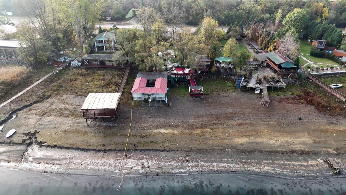 Sapanca Gölü'nde kaçak yapılar için verilen süre bugün doluyor