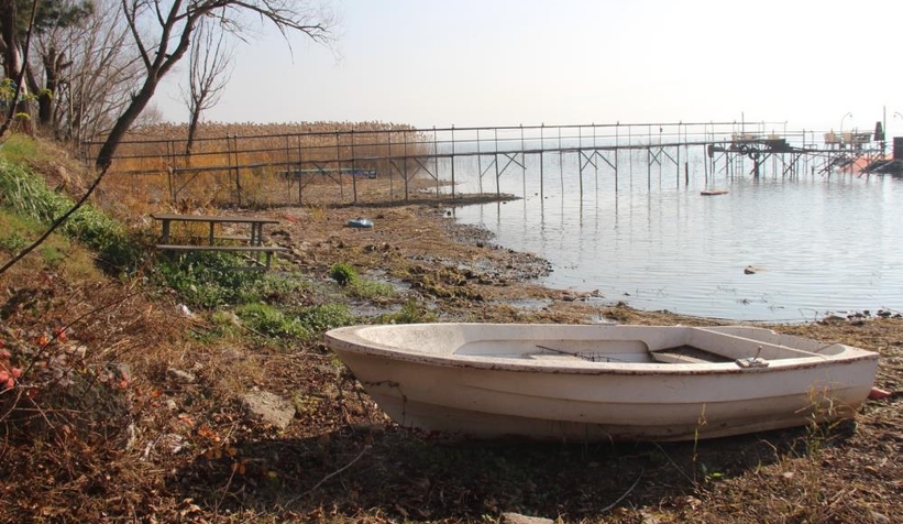Sapanca Gölü'nün su seviyesi kritik eşiğin altına düştü