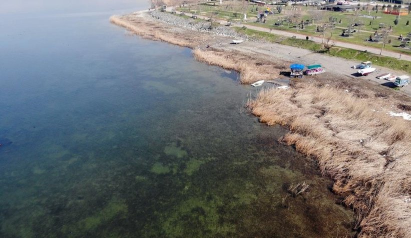 Sapanca Gölü yükseldi, kayıklar suyla buluştu