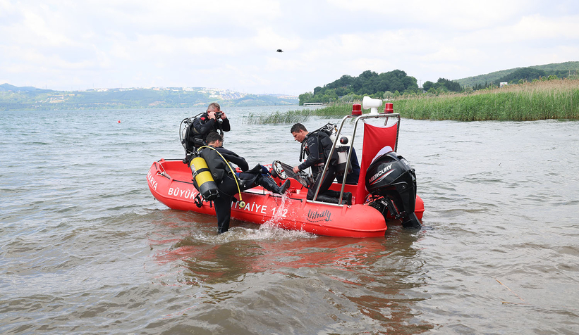 Sapanca Gölü’nden çıkan atıklar görenleri şaşırttı