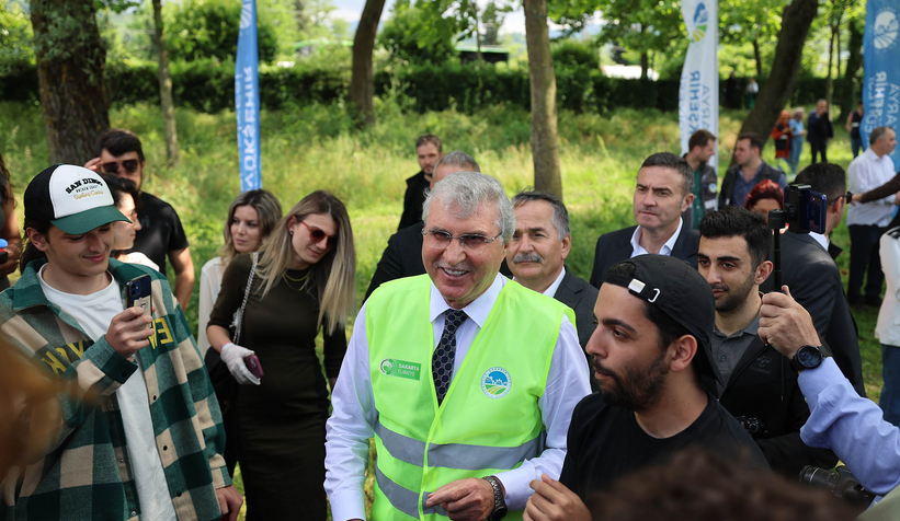 Sapanca Gölü’nden çıkan atıklar görenleri şaşırttı