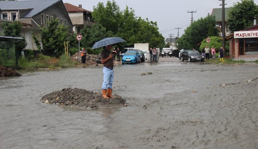 Sapanca-Kartepe yolu ulaşıma kapandı