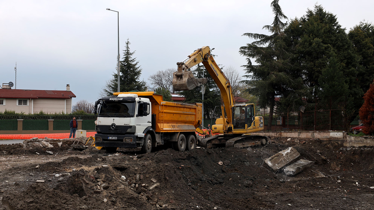 Sapanca Spor Salonu’nda çalışmalar başladı