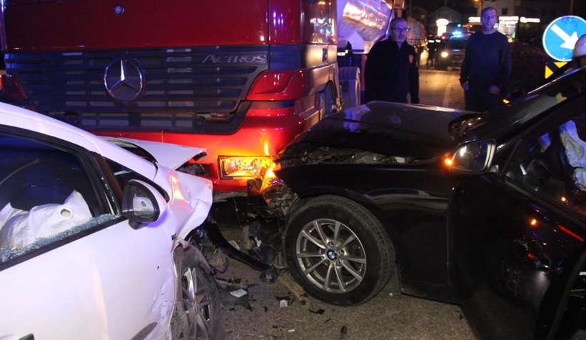 Sapanca yolunda feci kaza: 2 yaralı