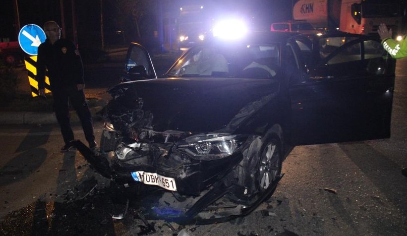 Sapanca yolunda feci kaza: 2 yaralı