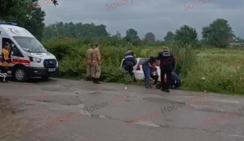 Şarampole uçan araçta sıkıştı