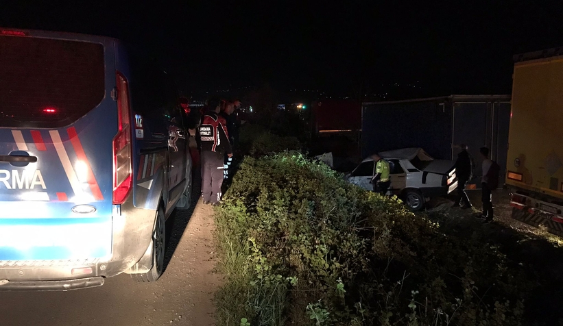 Şarampole uçan araçtan yaralı kurtuldu