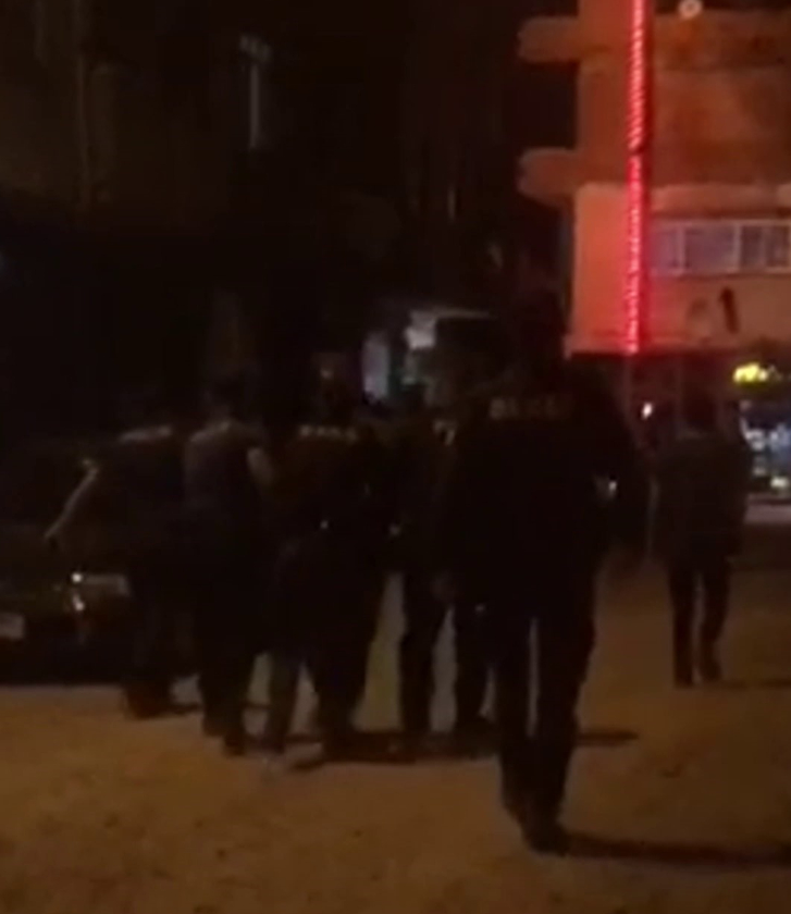 Satırla korku saçtı; Polis paketledi