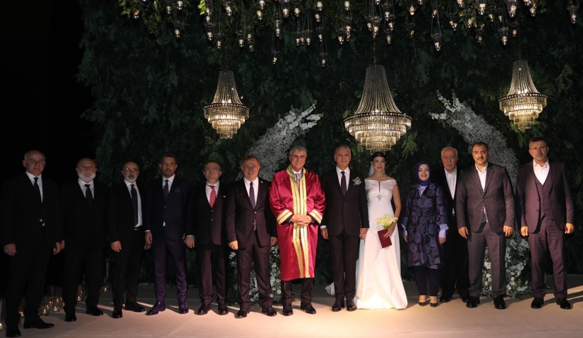 satso-baskani-altug-ve-betul-demirezen-dunyaevine-girdiyknmrzjrwv