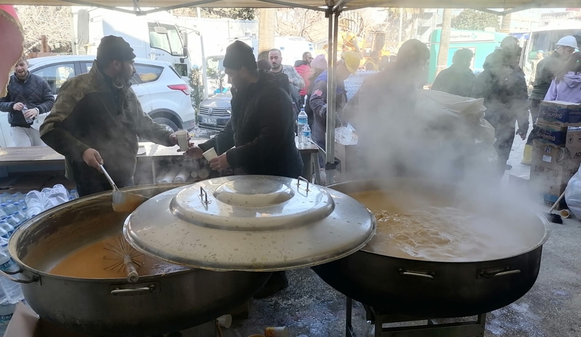 satso-nun-destegiyle-sicak-yemek-dagitimina-baslandizljvrwy5vj