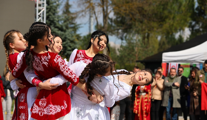 sau-de-nevruz-atesi-yakildirxqvz2liz3