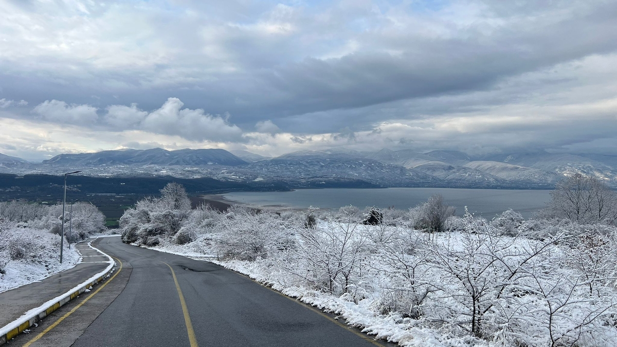 SAÜ Kampüsünden kar manzaraları
