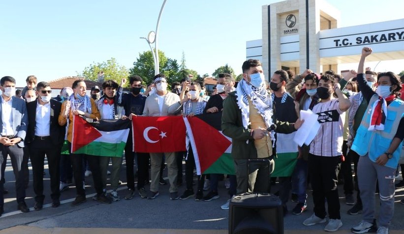 SAÜ'lü öğrencilerden İsrail'e tepki