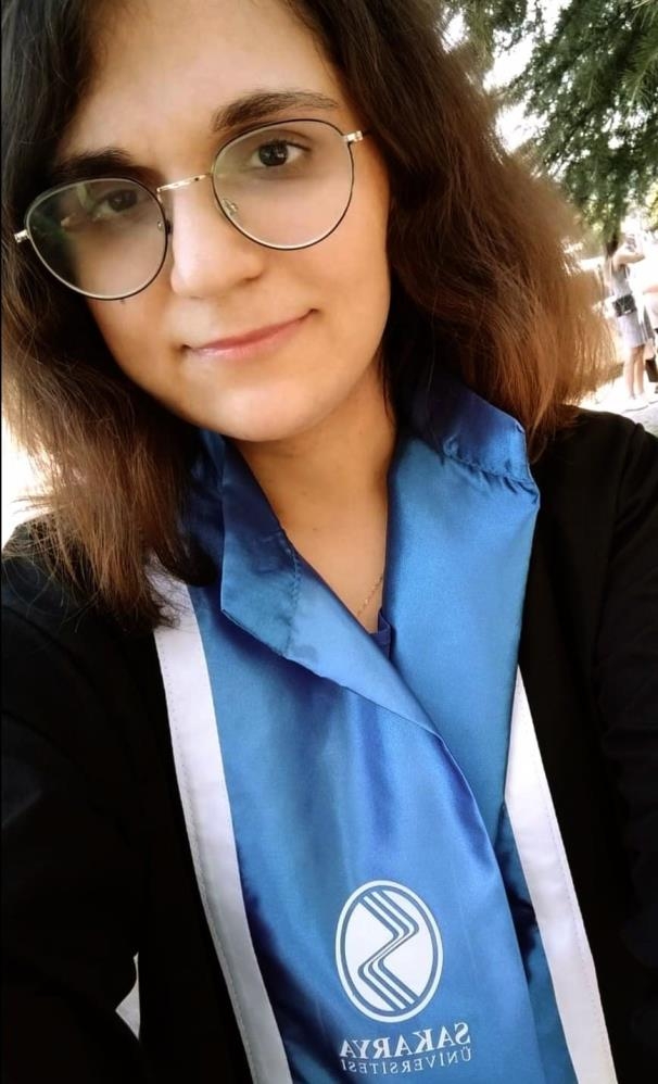 SAÜ mezunu Esin'den üzen haber