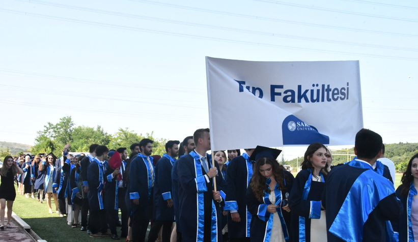 sau-tip-fakultesi-nde-mezuniyet-coskusumuf2egvau2