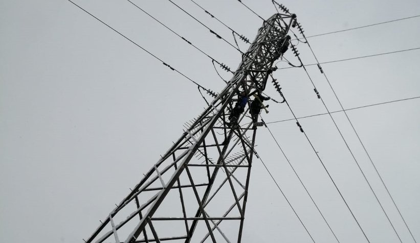 SEDAŞ ekiplerinin karla mücadelesi