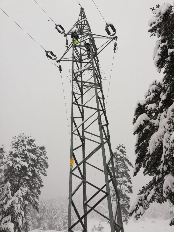 SEDAŞ'ın karla mücadelesi sürüyor