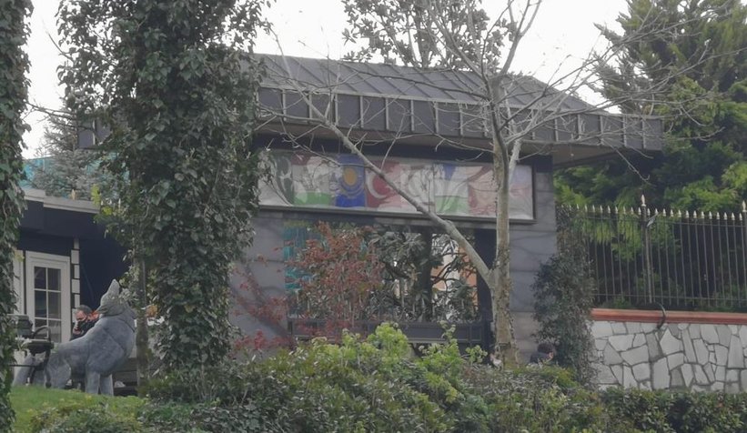 sedat-pekerin-villasinda-polis-arama-yapiyorvloweursrz