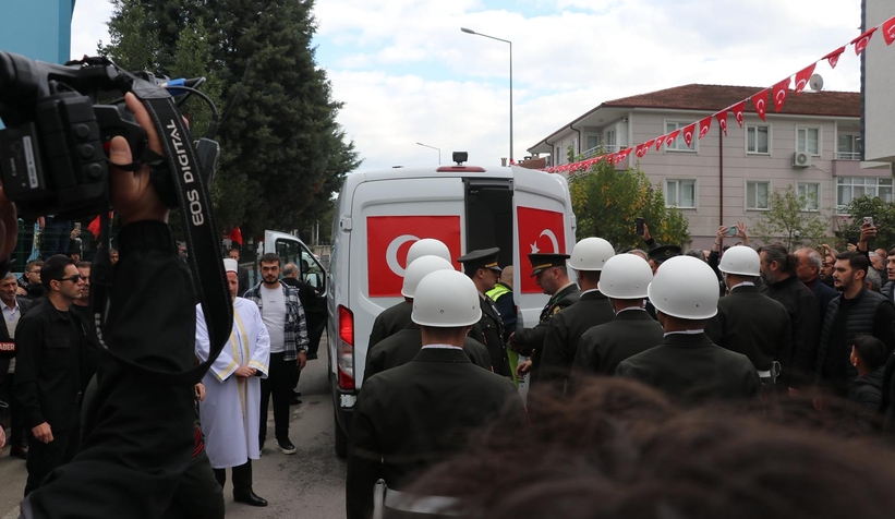 Şehidimiz Akın Karakuş'un naaşını baba ocağında