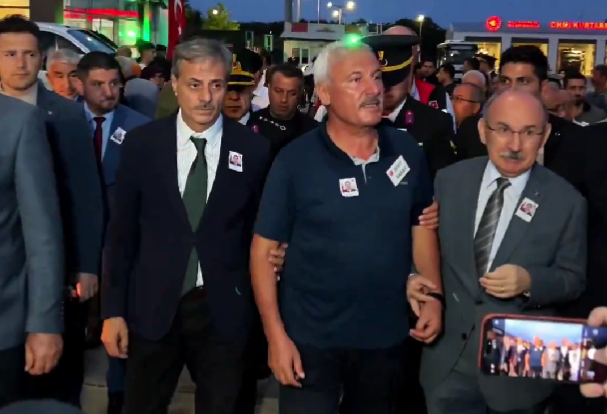 sehidimizin-cenazesi-sakarya-ya-getirildinwd6sjdqdi