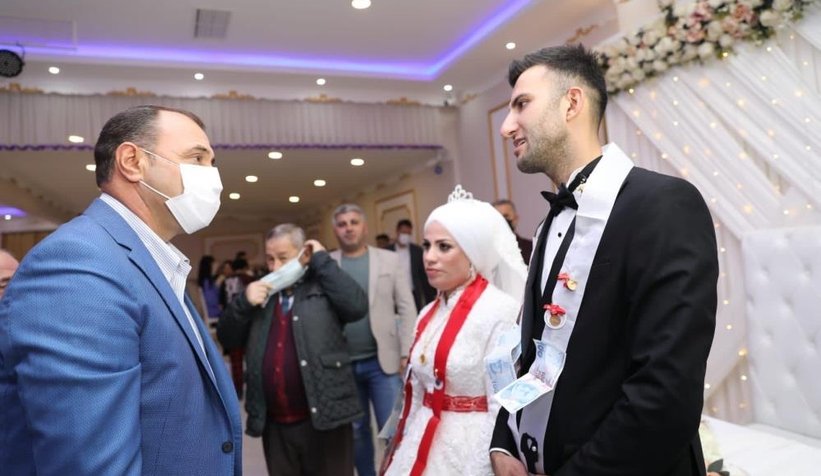 Şehidin ikiz kardeşi dünya evine girdi