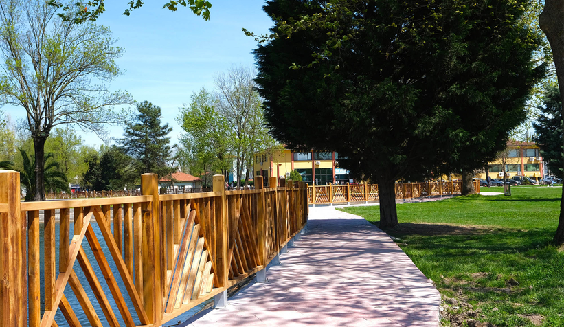 Şehir çiçeklerle bayrama hazırlandı