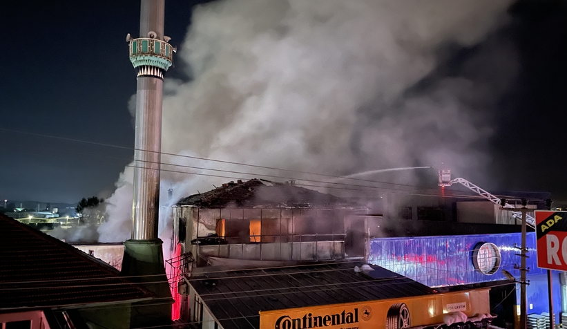 Şehirde büyük yangın, 4 saatte söndürülebildi