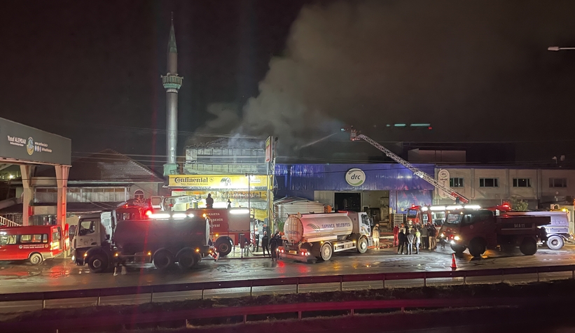 Şehirde büyük yangın, 4 saatte söndürülebildi