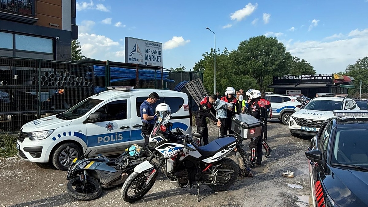 Şehirde hareketli dakikalar; Polis yere yatırıp kelepçeledi