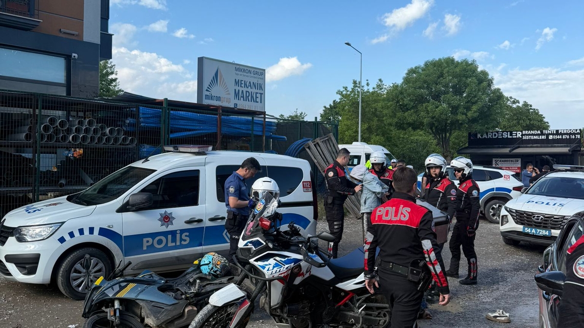 Şehirde hareketli dakikalar; Polis yere yatırıp kelepçeledi