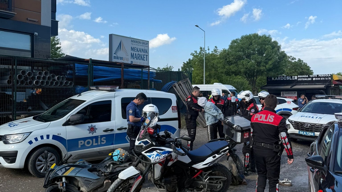 Şehirde hareketli dakikalar; Polis yere yatırıp kelepçeledi