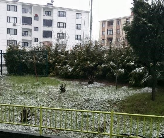 Şehirden kar manzaraları