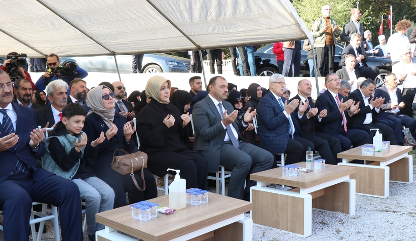 sehit-kaymakam-safiturk-icin-mezari-basinda-anildiunbvsei3r0