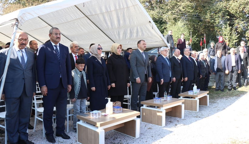 sehit-kaymakam-safiturk-icin-mezari-basinda-anildiunbvsei3r0