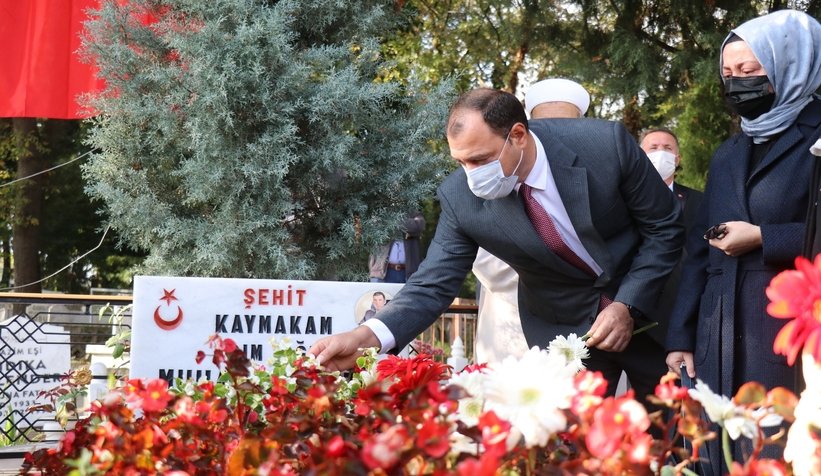 Şehit Kaymakam Safitürk kabri başında anıldı
