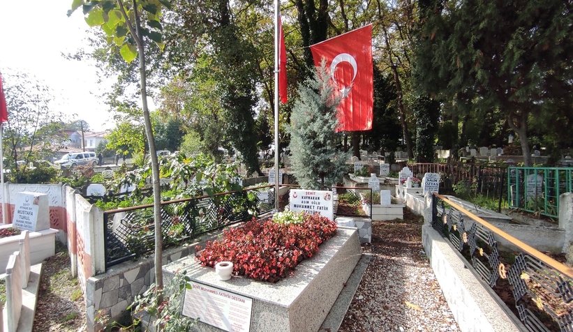 Şehit Kaymakam Safitürk kabri başında anıldı